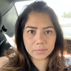 Meet your Posher, Gloria